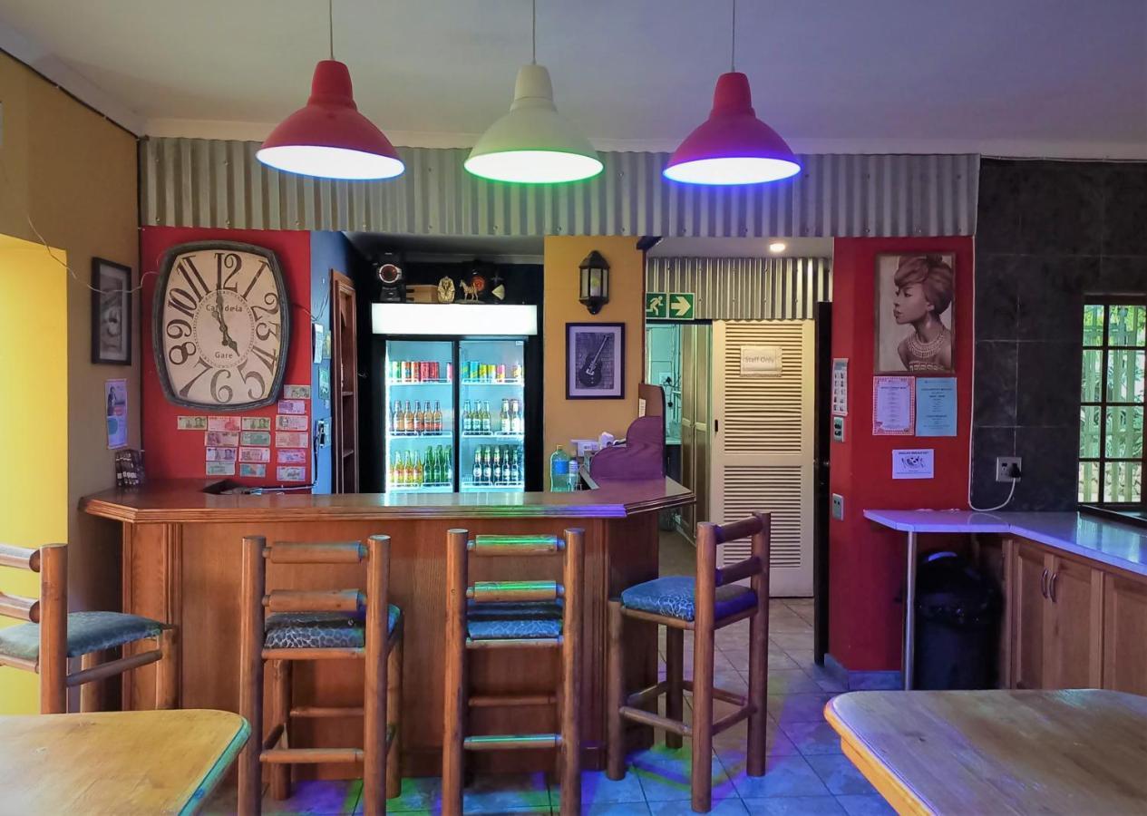Backpackers Connection @ Jnb Airport Hostel Бенони Екстериор снимка