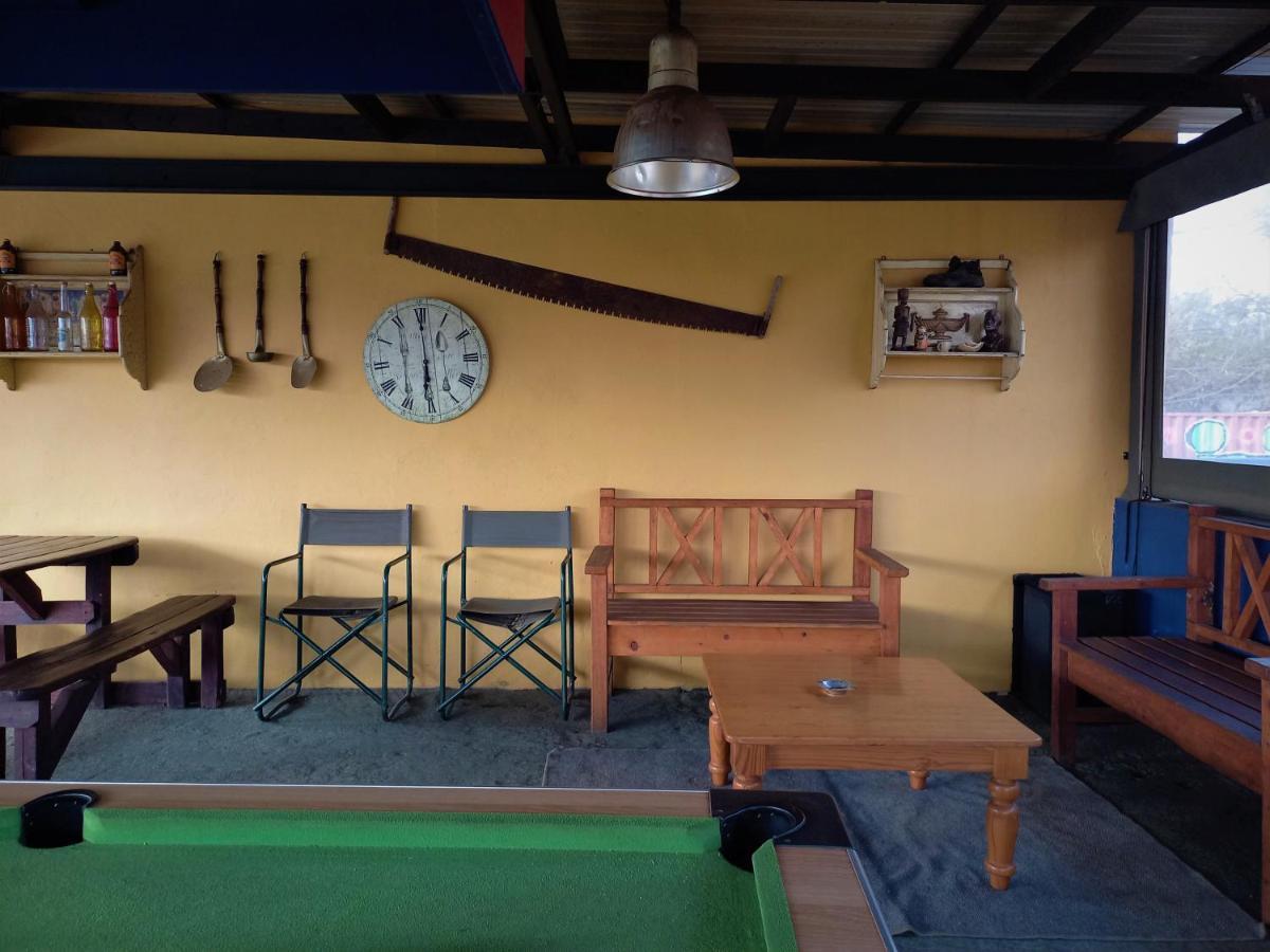 Backpackers Connection @ Jnb Airport Hostel Бенони Екстериор снимка