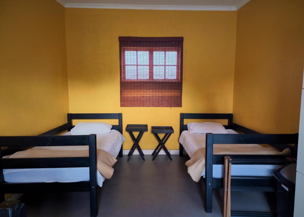 Backpackers Connection @ Jnb Airport Hostel Бенони Екстериор снимка