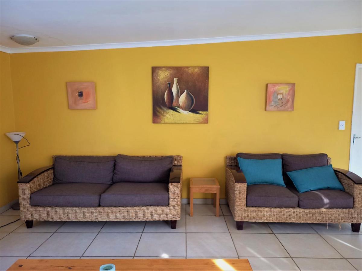 Backpackers Connection @ Jnb Airport Hostel Бенони Екстериор снимка