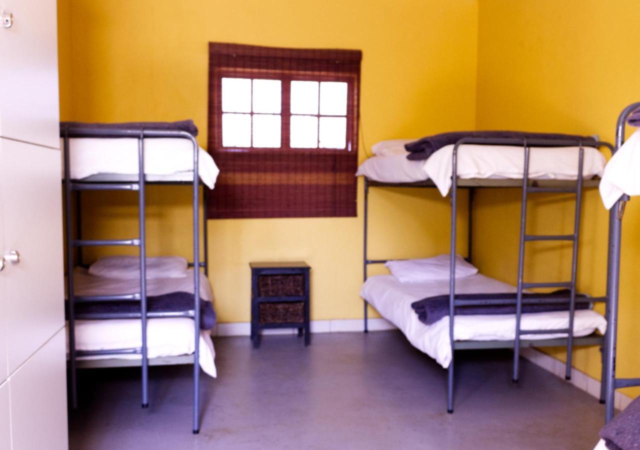 Backpackers Connection @ Jnb Airport Hostel Бенони Екстериор снимка