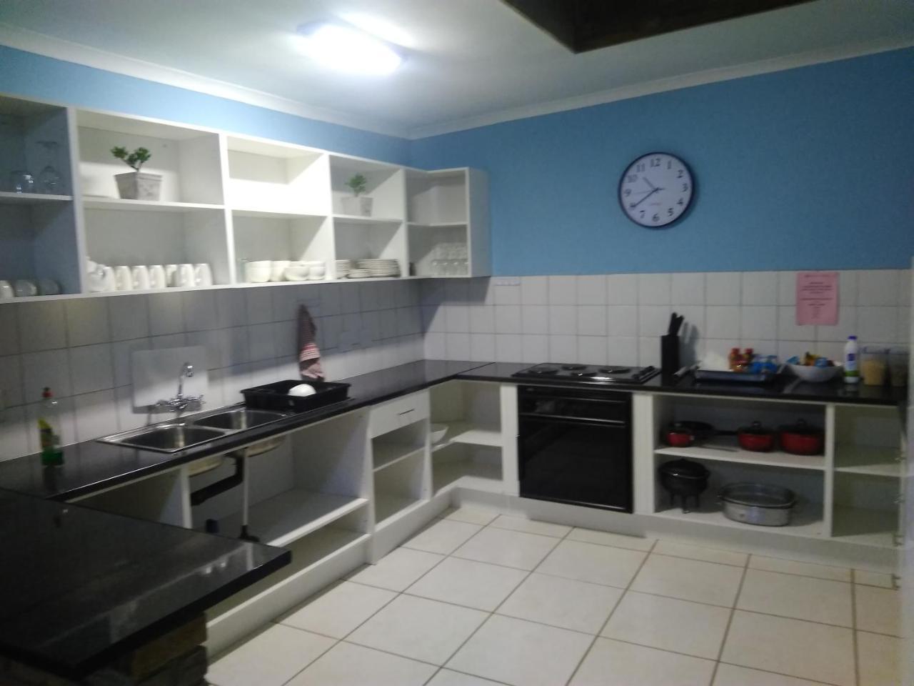 Backpackers Connection @ Jnb Airport Hostel Бенони Екстериор снимка