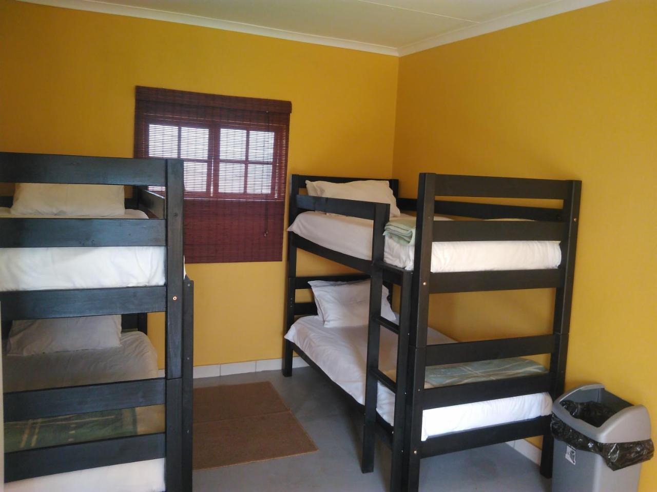 Backpackers Connection @ Jnb Airport Hostel Бенони Стая снимка